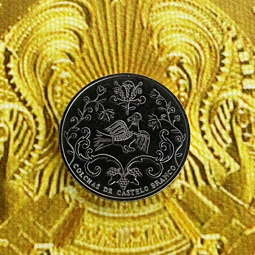 Португальская этнография "Стёганая ткань из Каштелу-Бранку" - Португалия 2,5 евро 2015 год фото 3