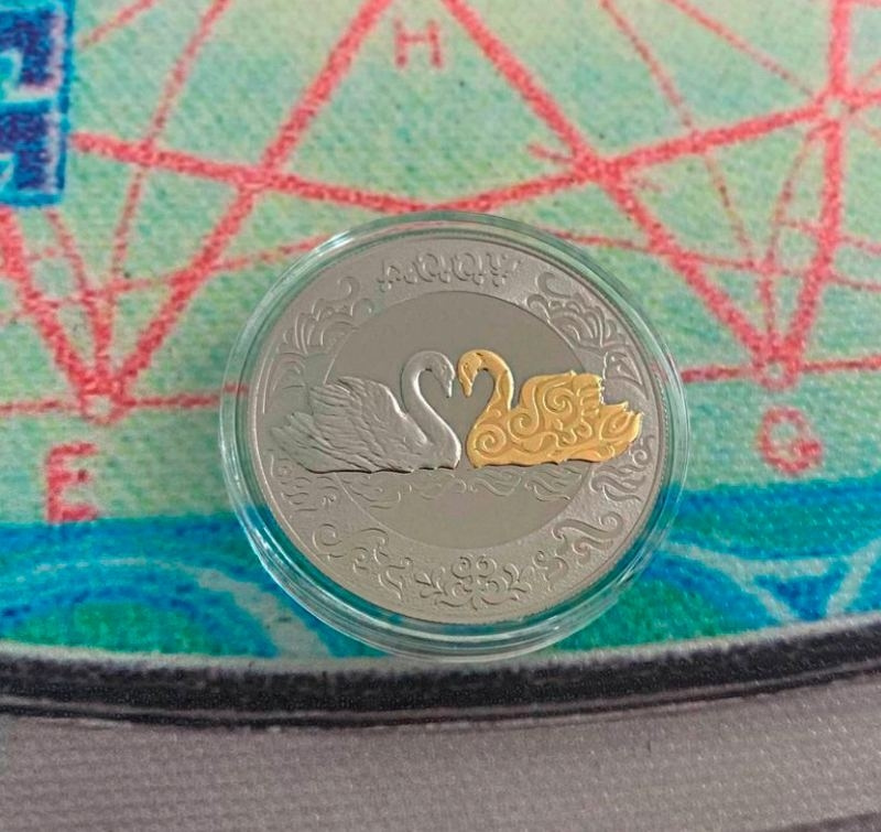 Лебедь | Тотемы кочевников | Proof-like | 200 тенге фото 3