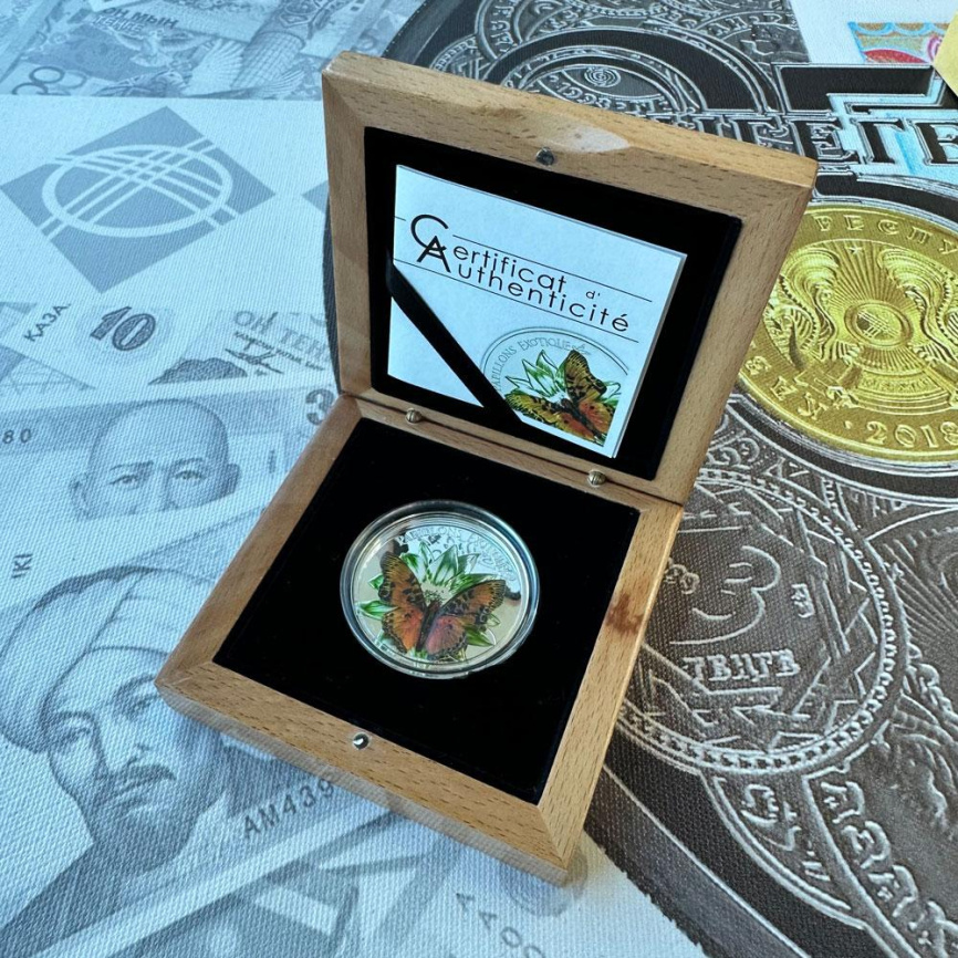 Экзотические бабочки 3D - Камерун, 2011 год фото 4