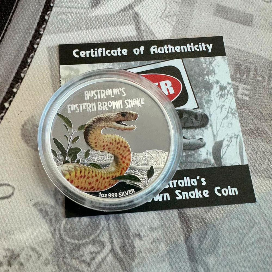 Восточная коричневая змея, серия DANGER - Тувалу, 2010 год фото 3