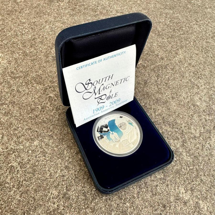 Южный магнитный полюс, 100 лет экспедиции - Австралия, 1 доллар, 2009 год фото 4