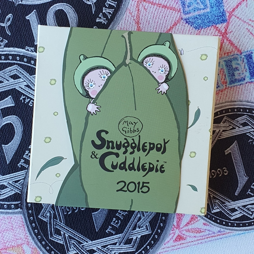 Три малыша Snugglepot and cuddlepie - монета в альбоме для новорожденного фото 8