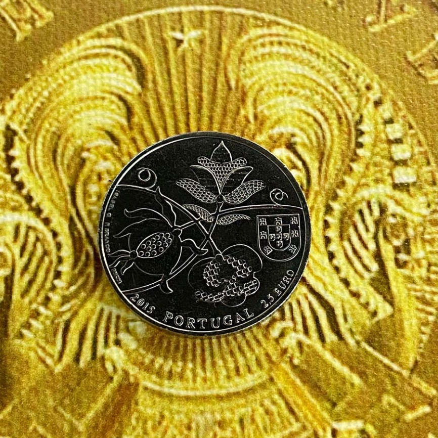 Португальская этнография "Стёганая ткань из Каштелу-Бранку" - Португалия 2,5 евро 2015 год фото 4