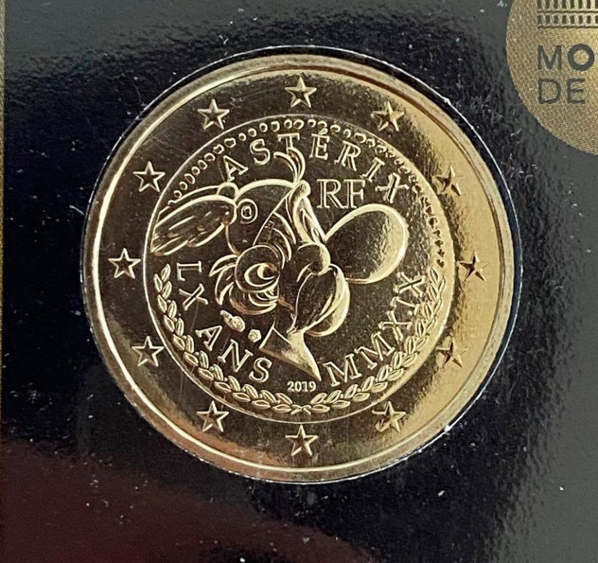Набор 2 евро Франция 2019 (в блистере) - Астерикс и Обеликс (3шт) фото 3