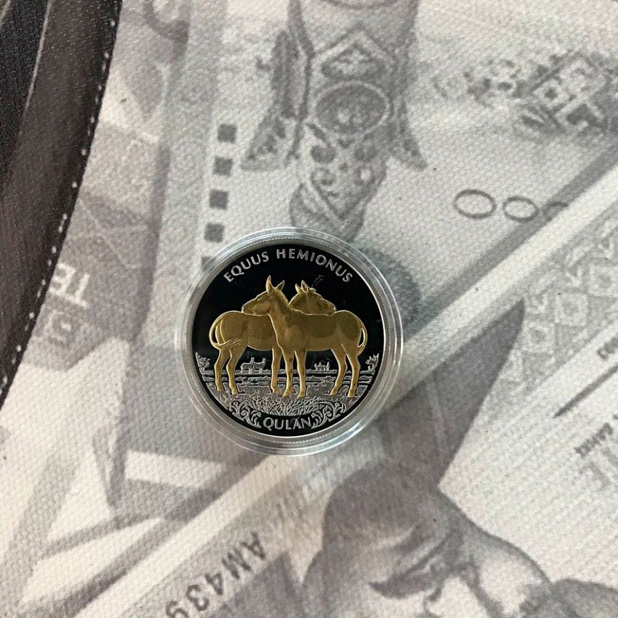 Кулан (proof-like) с позолотой - мельхиор, 200 тенге, 2021 год фото 5