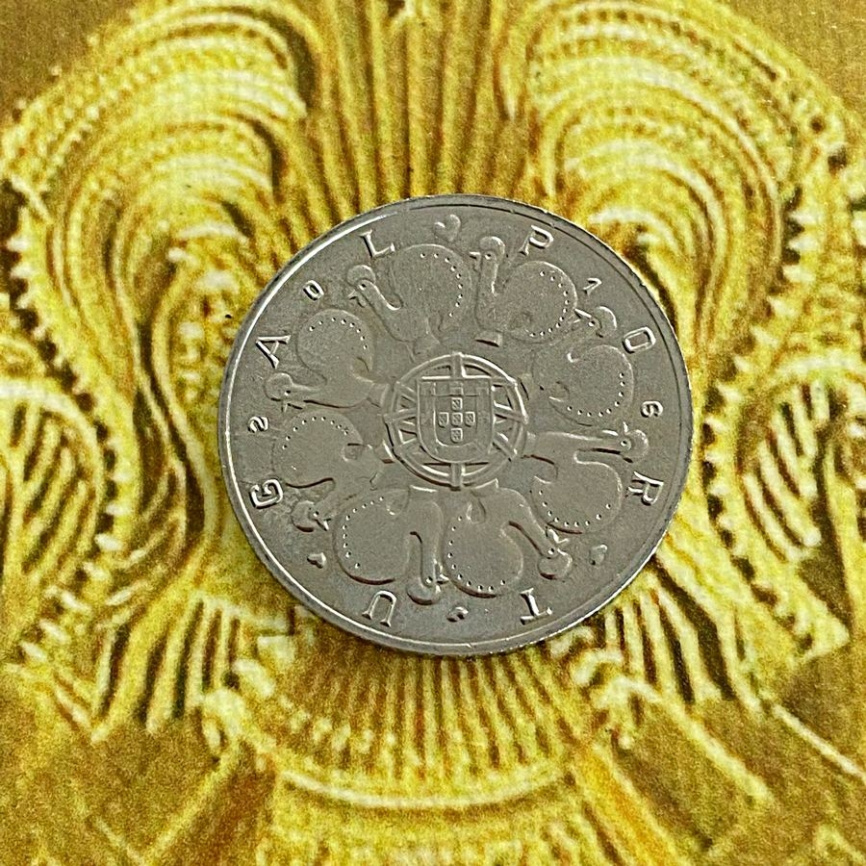 Португальская этнография "Фигурки из Барселуша" - Португалия | 2,5 евро | 2016 год фото 3